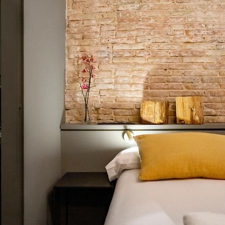 Hostal Porxos Garden Барселона Екстер'єр фото