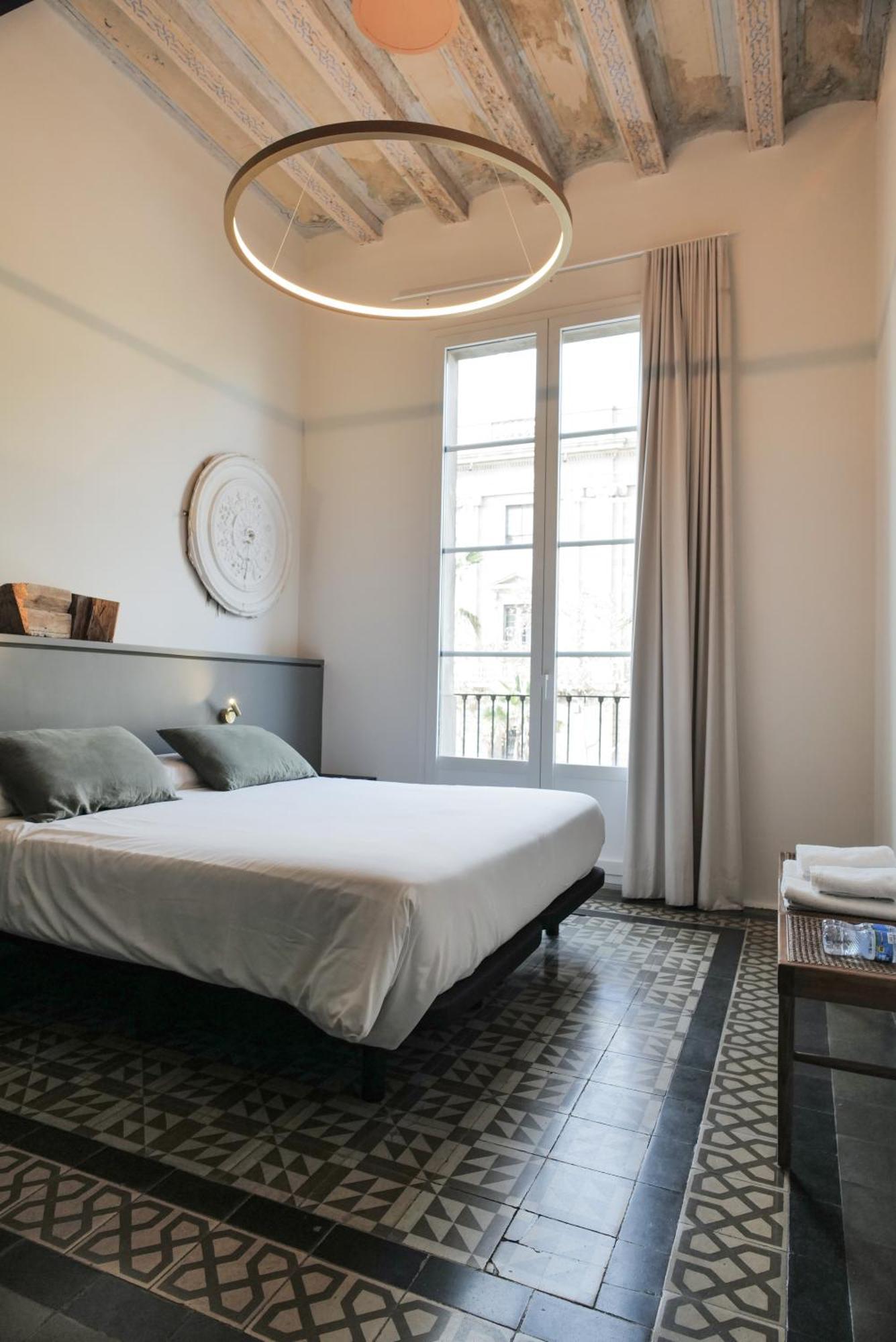 Hostal Porxos Garden Барселона Екстер'єр фото